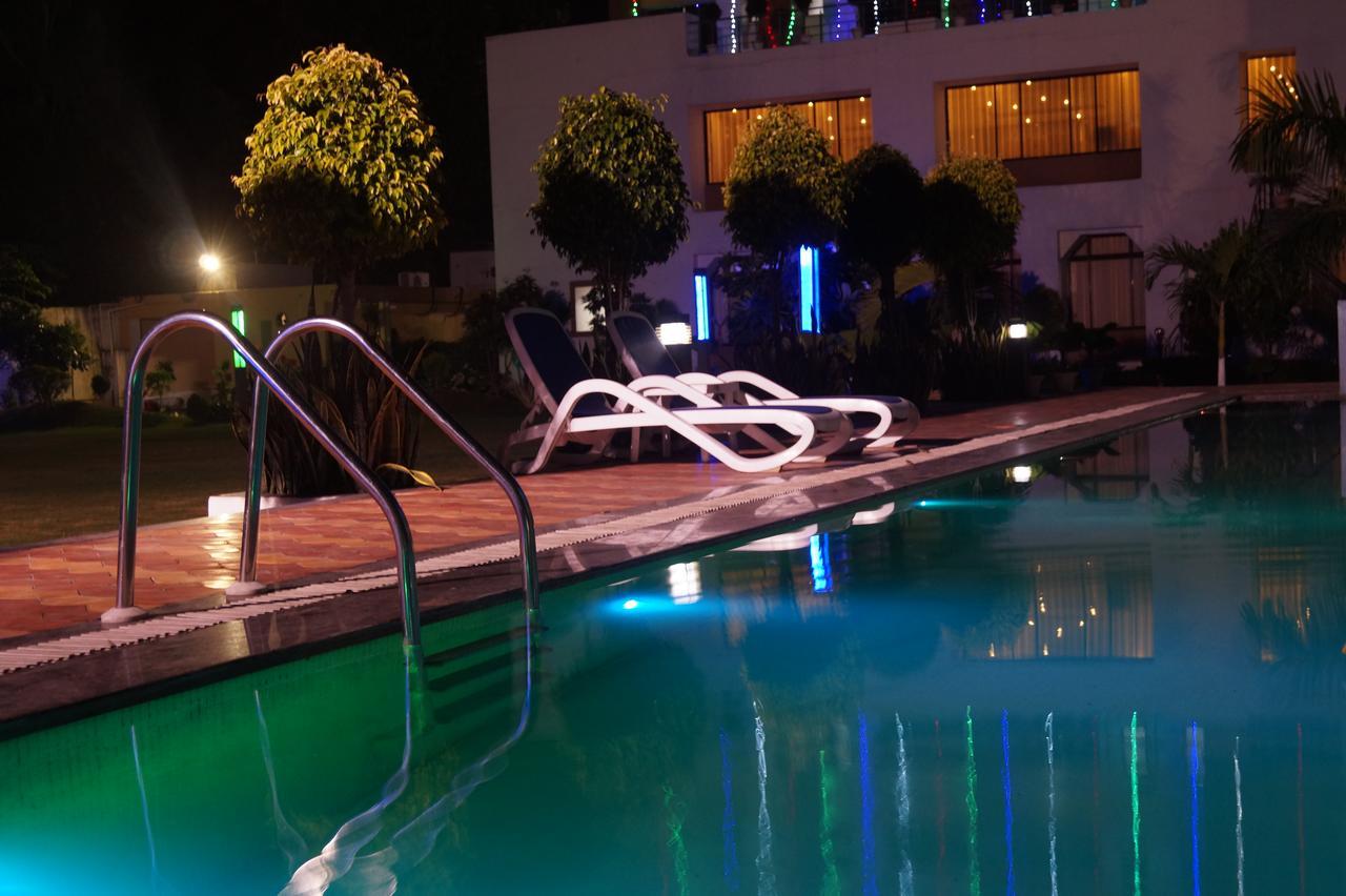 Kamlesh Continental Hotell Angul Exteriör bild