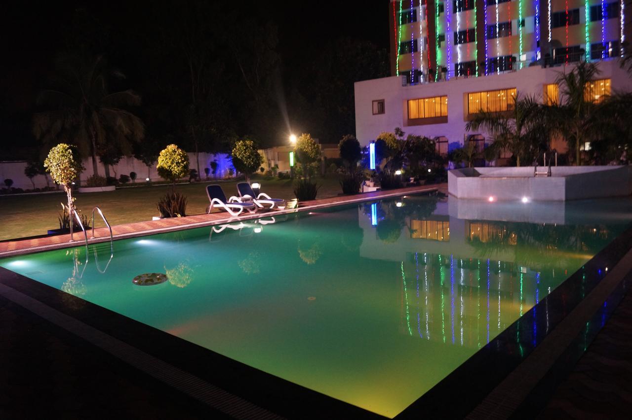 Kamlesh Continental Hotell Angul Exteriör bild